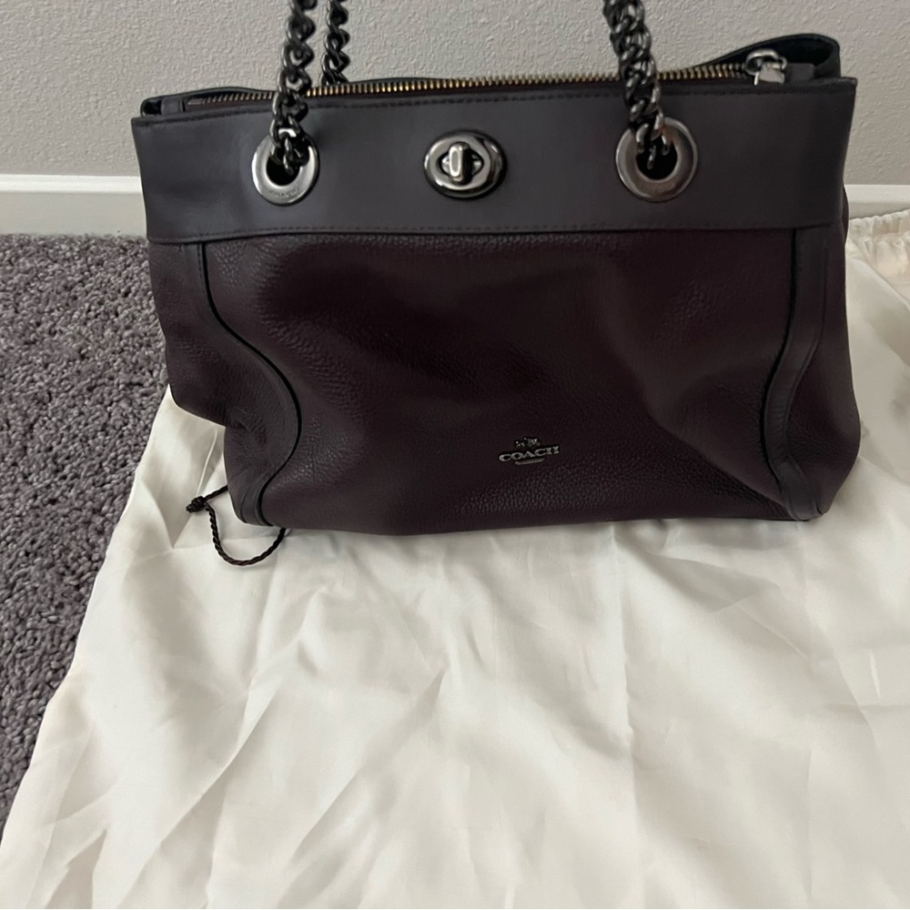 Coach Turnlock Edie Bag, Deep Maroon.